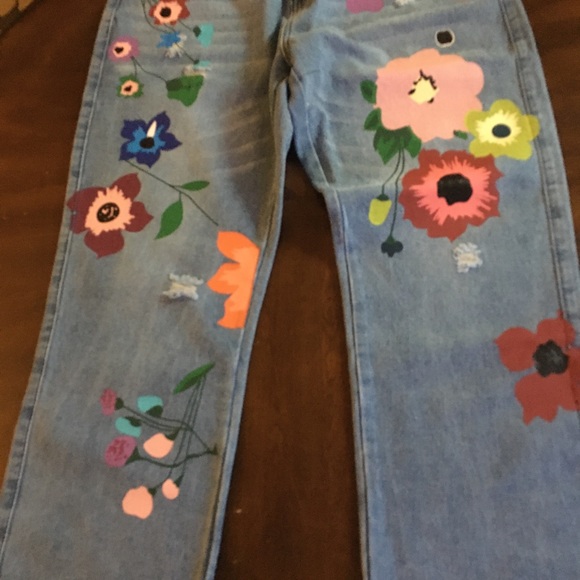 Boutique hand painted jeans - Picture 3 of 3